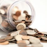 Instead of taking out a travel loan, it is recommended to plan well in advance and save along the way.