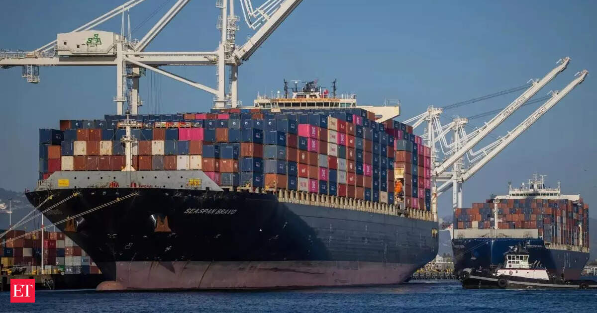 Turkey bars Israeli ships and flights from its territory