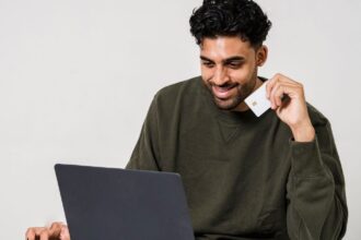 With a zero-fee structure, the card does away with all hidden costs. There are no joining charges, annual fees, processing charges, or foreclosure penalties.