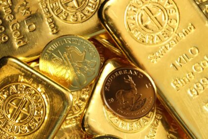 Sovereign gold bonds vs physical gold: Complete guide to returns, liquidity, tax efficiency & long-term wealth building