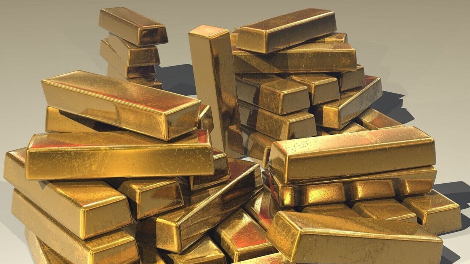 Gold and silver prices in your city today: Check how much prices have changed in Mumbai, Bengaluru, Chennai, Hyderabad, Delhi and Kolkata on August 27.