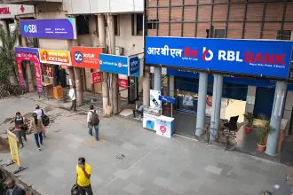 Home Default 28 Banking