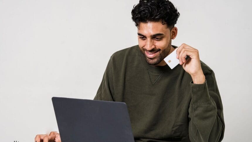 With a zero-fee structure, the card does away with all hidden costs. There are no joining charges, annual fees, processing charges, or foreclosure penalties.