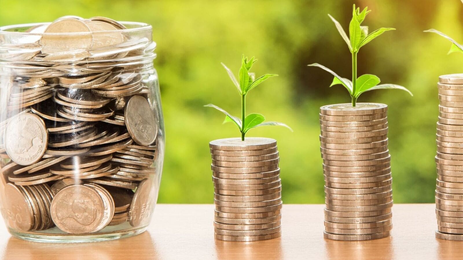 Dividend yield funds predominantly invest in dividend yielding stocks, with at least 65 percent in securities