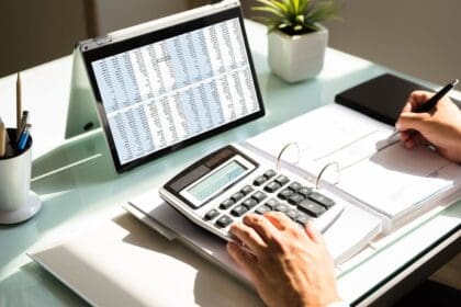 EMI calculator 1757325144615 1757325150426 1757672572622