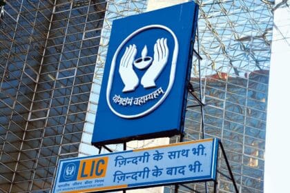 LIC share price jumps 20% in six months. Can insurance behemoth's stock cross ₹1,000 mark soon?