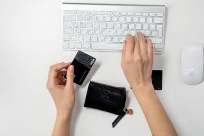 Five smart ways to use a credit card for grocery shopping to maximise cashback rewards and discounts